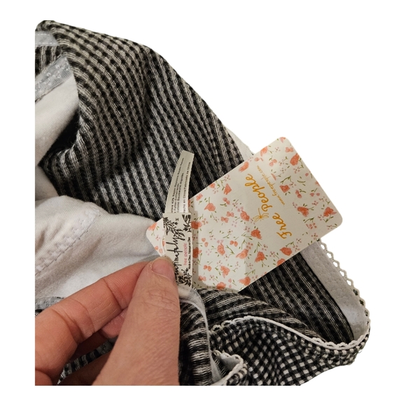 Free People Bralette Black and White Size Medium NWT Button Accent - Picture 5 of 9